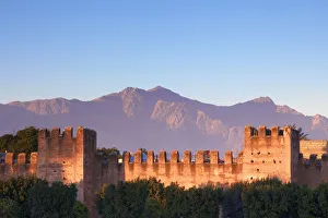 Old City Wall With Anti Atlas Mountain Range In The Background, Taroudant, Morocco Old City Wall With Anti Atlas Mountain Range In The Background, Taroudant, Morocco