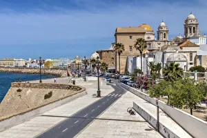 Old town skyline and corniche, Cadiz, Andalusia, Spain Old town skyline and corniche, Cadiz, Andalusia, Spain