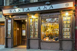 Outdoor night view of a restaurant in Plaza de Santa Ana, Madrid, Comunidad de Madrid Outdoor night view of a restaurant in Plaza de Santa Ana, Madrid, Comunidad de Madrid