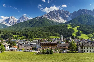Images Dated 28th February 2014: Panoramic view over San Candido Innichen with Dolomites behind, Alto Adige or South Tyrol