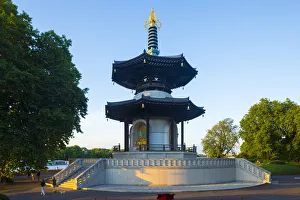The Peace Pagoda, Battersea Park, London, England, UK The Peace Pagoda, Battersea Park, London, England, UK