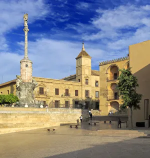 Plaza del Triunfo, Cordoba, Andalusia, Spain Plaza del Triunfo, Cordoba, Andalusia, Spain