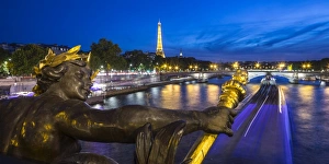 Pont Alexandre III & Eiffel Tower, Paris, France Pont Alexandre III & Eiffel Tower, Paris, France
