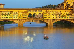 Ponte Vecchio, Florence, Tuscany, Italy, Europe Ponte Vecchio, Florence, Tuscany, Italy, Europe