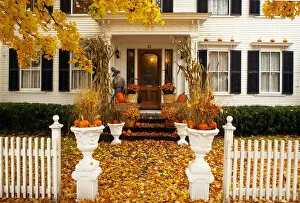 Images Dated 16th October 2008: Porch in Autumn, Woodstock, Vermont, USA