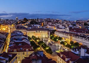 Images Dated 19th January 2017: Portugal, Lisbon, Twilight view of the Pedro IV Square