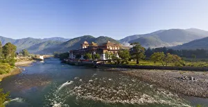 Punakha Dzong at the convergence of two rivers Mo Chhu and Pho Chhu, Punakha, Bhutan Punakha Dzong at the convergence of two rivers Mo Chhu and Pho Chhu, Punakha, Bhutan