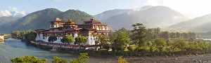 Images Dated 16th May 2012: Punakha Dzong monastery, Punakha, Bhutan