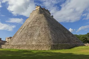Pyramid of the Magician, Mayan ruined city, 9th century, Uxmal, Yucatan, Mexico