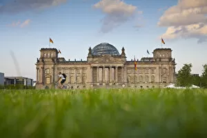 Cycling Gallery: Reichstag (Deutscher Bundestag / Parliament Bldg), Berlin, Germany