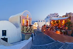 Restaurants in the village of Oia (La), Santorini (Thira), Cyclades Islands, Aegean Sea Restaurants in the village of Oia (La), Santorini (Thira), Cyclades Islands, Aegean Sea