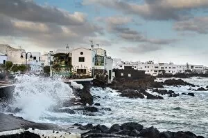 Images Dated 13th February 2013: Rough sea, Punta de Mujeres, Lanzarote, Canary Islands, Spain