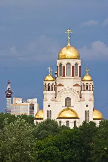 Images Dated 25th May 2010: Russia, Ekaterinburg (Yekateringburg), Church of the Blood, The Romanov Memorial