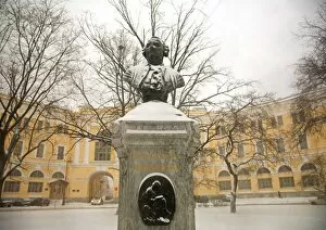 Images Dated 23rd November 2008: Russia, St. Petersburg; A monument to Italian Architect Rossi, standing in front of Ulitsa Rossi