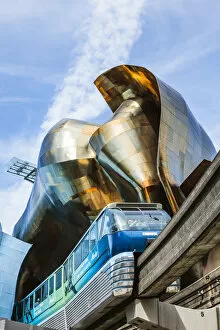 Images Dated 16th January 2018: Seattle Center Monorail and Museum of Pop Art designed by architect Frank Gehry, Seattle