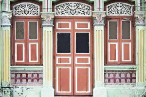 Images Dated 23rd October 2015: Singapore, traditional shophouse architecture