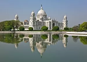 Images Dated 6th April 2011: Situated in a well-tended park, the magnificent Victoria Memorial building with its white marble