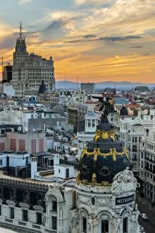 Images Dated 19th August 2014: Skyline with Metropolis building and Gran Via street at sunset, Madrid, Comunidad de Madrid