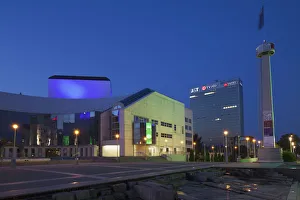 Slovak National Theatre at dusk, Bratislava, Slovakia Slovak National Theatre at dusk, Bratislava, Slovakia