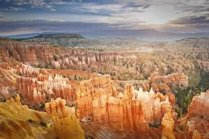 Images Dated 10th August 2012: Sunrise at Bryce Canyon National Park, Utah, USA. From Sunset Point
