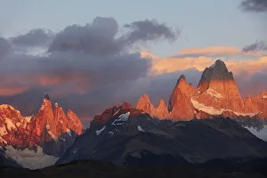 Cerro Gallery: Sunrise over the Fitz Roy and Torre mountains, Los Glaciares National Park, El Chalten