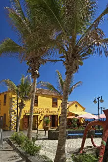 Images Dated 4th March 2014: Taberna del Puerto in Puerto de Tazacorte, La Palma, Canaries, Spain