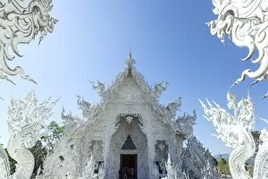 Images Dated 8th February 2014: Thailand, Chiang Rai. The White temple (Wat Rong Khun)