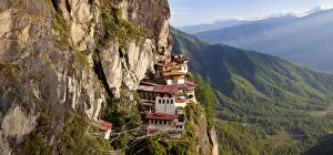 Images Dated 16th May 2012: Tigers Nest (Taktsang Goemba), Paro Valley, Bhutan