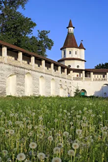 Tower of fortress of the New Jerusalem monastery (17th century), Istra, Moscow region Tower of fortress of the New Jerusalem monastery (17th century), Istra, Moscow region