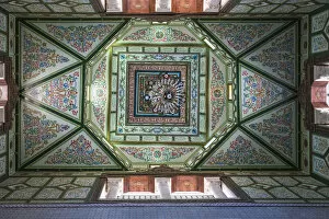 Kairouan Gallery: Tunisia, Kairouan, Madina, Elaborate ceiling of carpet shop