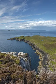 UK, Scotland, Isle of Skye, Trotternish Peninsula, Rubha Hunish and Loch Hunish, looking UK, Scotland, Isle of Skye, Trotternish Peninsula, Rubha Hunish and Loch Hunish, looking