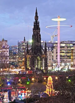 UK, Scotland, Lothian, Edinburgh, Twilight view of The Scott Monument and Star Flyer