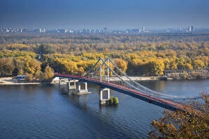 Ukraine Collection: Ukraine. Kyiv. Parkovy Pedestrian Bridge Crosses The Dnieper River