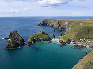 United Kingdom, Cornwall, The Lizard, Rocky coastline and beaches at Kynance Cove United Kingdom, Cornwall, The Lizard, Rocky coastline and beaches at Kynance Cove