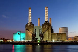 Images Dated 28th May 2014: United Kingdom, UK, London, Battersea power station illuminated by colored light at dusk