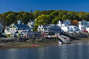USA, Maine, Boothbay Harbor, Granary Way shops USA, Maine, Boothbay Harbor, Granary Way shops