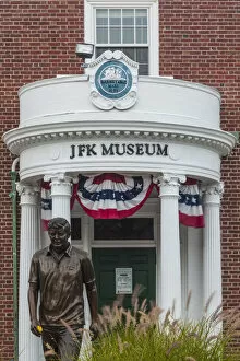 John Fitzgerald Kennedy Gallery: USA, Massachusetts, Cape Cod, Hyannis, JFK Museum, museum and statue of former President