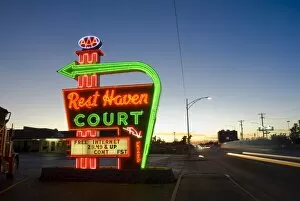 Images Dated 9th October 2007: USA, Missouri, Route 66, Springfield, Rest Haven Court Motel