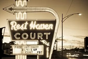 Images Dated 9th October 2007: USA, Missouri, Route 66, Springfield, Rest Haven Court Motel