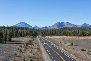USA, Oregon, Bend, Cascade Lakes Highway, Tesla USA, Oregon, Bend, Cascade Lakes Highway, Tesla