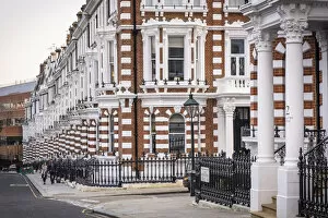 Terraced Houses Gallery: Victorian Terraced houses on Hornton Street, Kensington, London, England, UK