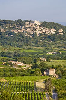 Images Dated 22nd April 2009: View Towards Lacoste from Bonnieux Vaucluse, Provence Alpes Cote D Azur, France