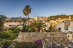 Gardens Collection: View over the old town of Pollanca, Mallorca, Spain