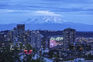 View over Seattle to Mt. Rainier, Washington, USA View over Seattle to Mt. Rainier, Washington, USA