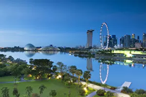 Gardens By The Bay Gallery: View of Singapore Flyer, Marina Bay Sands Hotel and Gardens by the Bay at dawn, Singapore