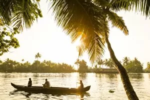 Images Dated 20th December 2013: Wooden canoe in Kerala backwaters, nr Alleppey, (or Alappuzha), Kerala, India