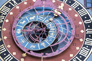 Zytglogge (clock tower), Kramgasse, Bern (capital city), Berner Oberland, Switzerland Zytglogge (clock tower), Kramgasse, Bern (capital city), Berner Oberland, Switzerland