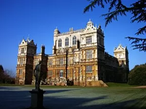 Images Dated 17th February 2008: Wollaton Hall with statue
