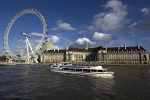 London Eye and Museum on Thames river, London, England London Eye and Museum on Thames river, London, England