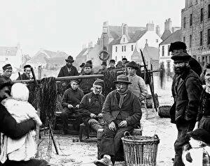Images Dated 27th August 2010: View of fishermen in Stonehaven, Kincardineshire. Date: c1890